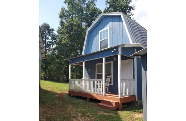 Cozy 1-Bedroom Cottage in Westminster, SC