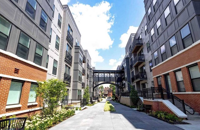 Cozy 12BR/12BA combined Apartment Near DT Cincinnati