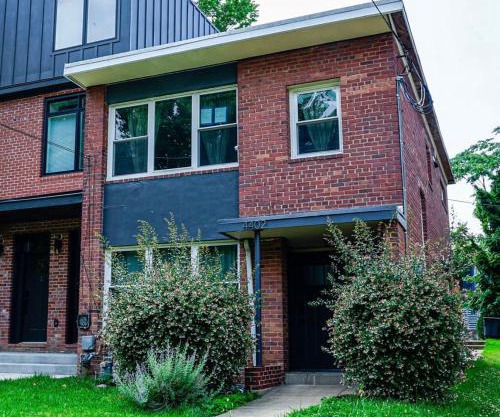 Cozy 1BR Basement Unit with Private Entry & Free Parking