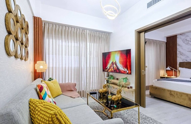 Cozy 1BR Condo, King Bed, Pool