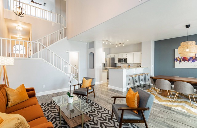 Cozy 2/2/.5 Townhome just 3 miles from Vegas Strip