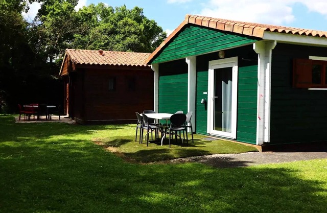 Cozy 2-bedroom chalet sleeps 6