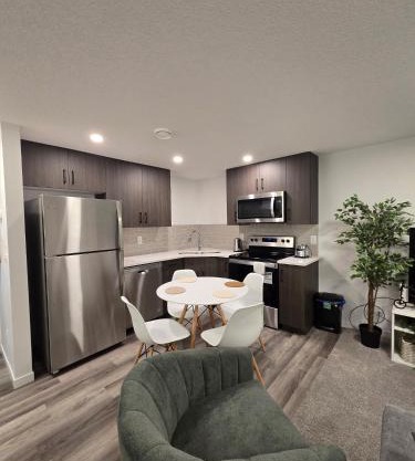 Cozy 2 Bedroom Apartment