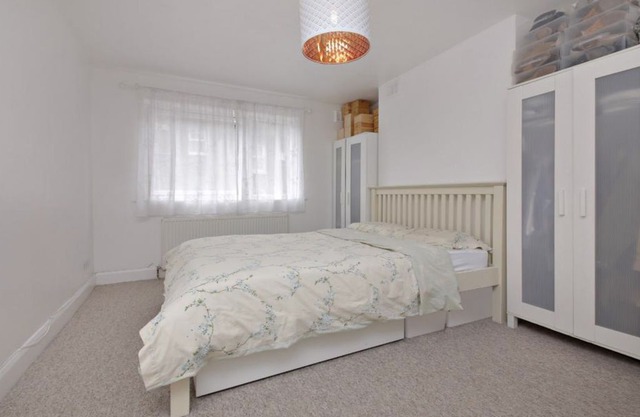 Cozy 2-Bedroom Flat near Portobello Market
