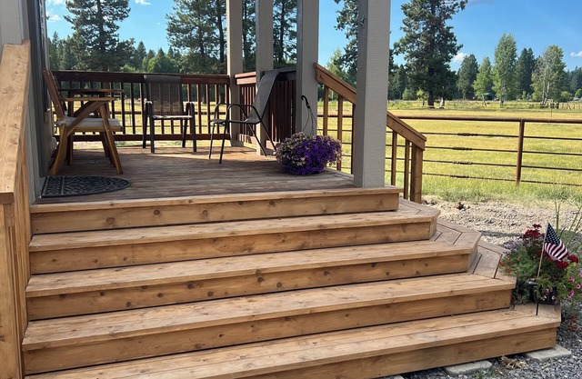 Cozy 2-bedroom home on Cattle ranch, near Crater Lake, in Fort Klamath, views