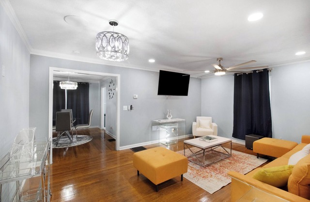 Cozy 2-bedroom house in East Lake