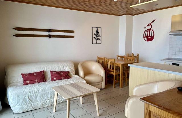 Cozy 2-Room Apartment for 4 with Balcony, Near Ski Lifts - Vieil Alpe