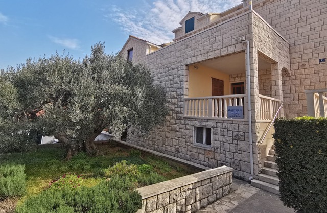 COZY 2BED APARTMENT WITH A SEA VIEW