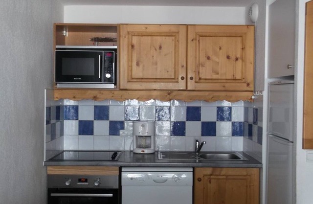 Cozy 3-room, balcony, ski-in/ski-out, parking, WIFI