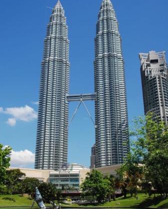Cozy 3BR Apartment with KLCC View near Batu Caves & Free Parking