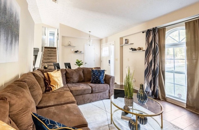 Cozy 4 bedroom ATL Home - Close to Downtown