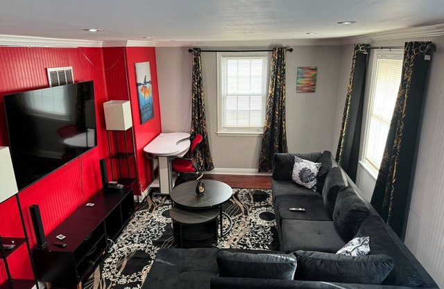 Cozy and comfortable four bedroom home with all you need for a great stay