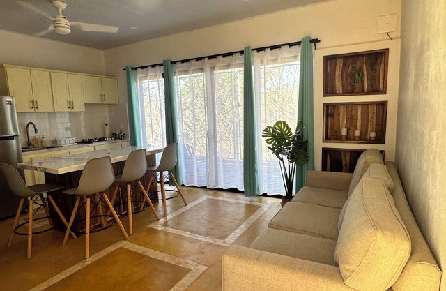 Cozy and laid-back Apartment w/AC in Villarreal, Tamarindo