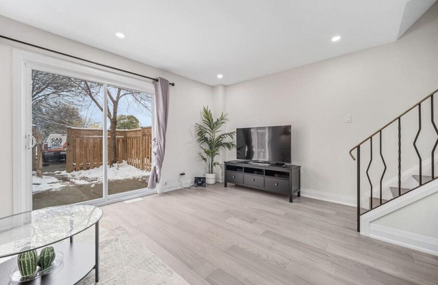 Cozy and Spacious 3BR Home in Kitchener
