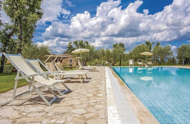 Cozy apartment in San Donato in P. FI