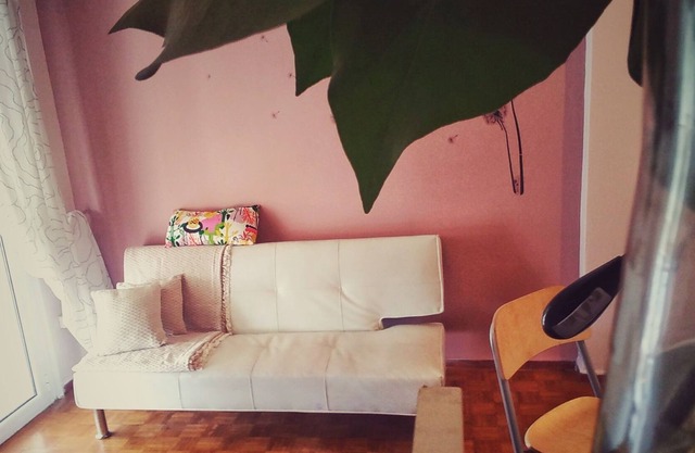 Cozy apartment 48 m2 close to the city center with view .FREE Wi-Fi.