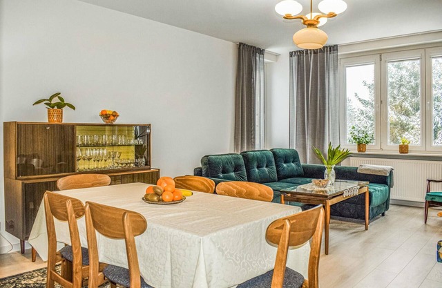 Cozy apartment in Darlowo with WiFi