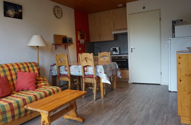 Cozy Apartment in Méaudre - Sleeps 4, 36sqm, 1 Bedroom, Near Village Center