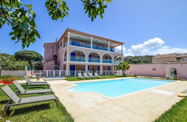 Cozy apartment in Propriano with WiFi