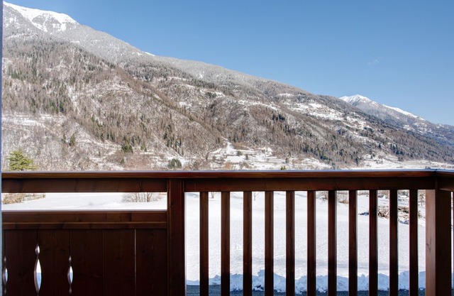 Cozy Apartment Ai Bonetei 1 with Mountain View, Wi-Fi, Balcony, Garden & Terrace; Parking Available