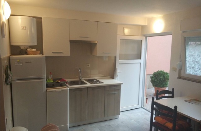 Cozy Apartment With Parking