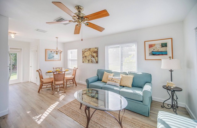 Cozy & Bright Naples Abode w/Community Amenities!