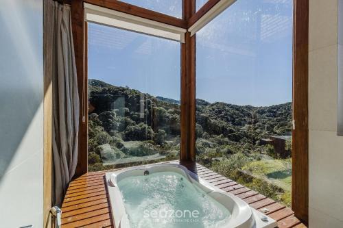Cozy cabin with jacuzzi and fireplace – VST019