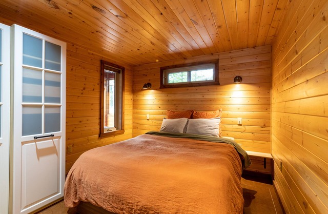 Cozy Cabin