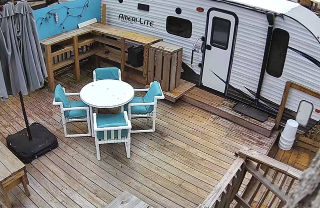 Cozy campground with AC and WiFi in charming Salt Springs Resort