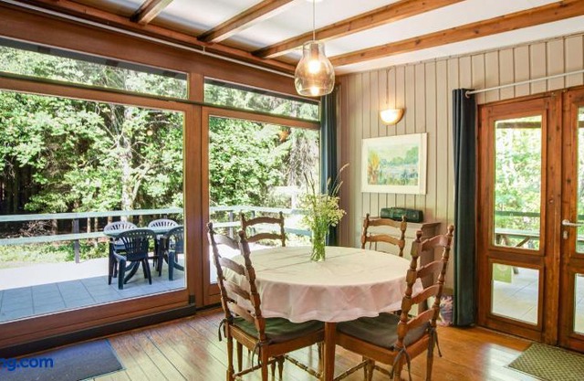 Cozy Chalet in Trois Ponts with Forest Nearby