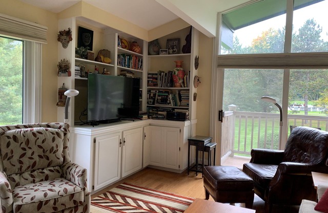 Cozy Condominium with Great Stowe Mountain Resort Location