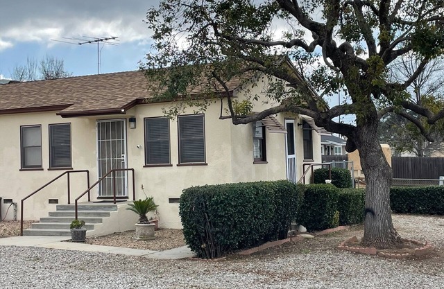 Cozy Cottage near historic uptown Yucaipa CA,