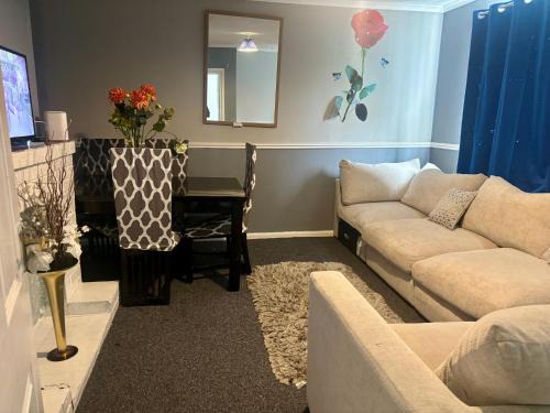 Cozy Cottage Retreat in Tipton