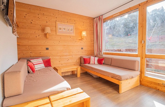 Cozy duplex for 6, washer, balcony, near slopes in Valmorel