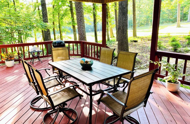 Cozy getaway on Ponce de Leon golf course.