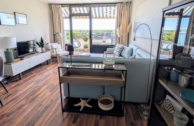 Cozy Holiday Apartment with Limited Sea View near the Beach in Wendtorf