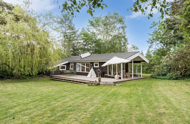 Cozy home in Græsted with kitchen