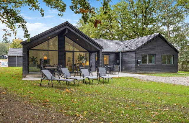 Cozy home in Krakow am See with sauna