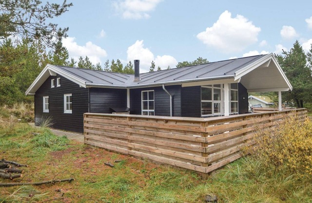 Cozy home in Rømø with sauna
