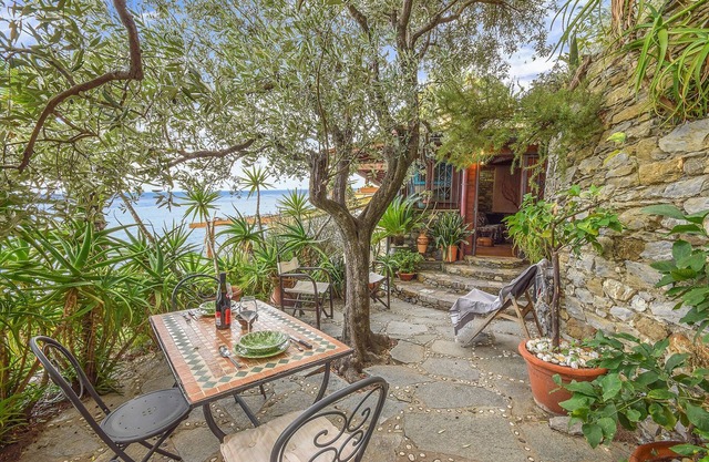 Cozy home in Recco with house sea view