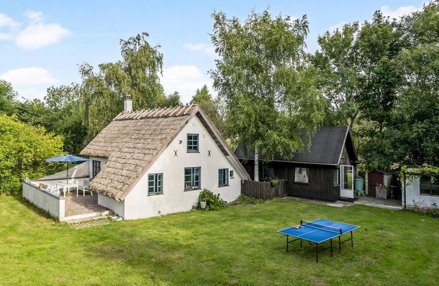 Cozy home in Sjællands Odde with WiFi