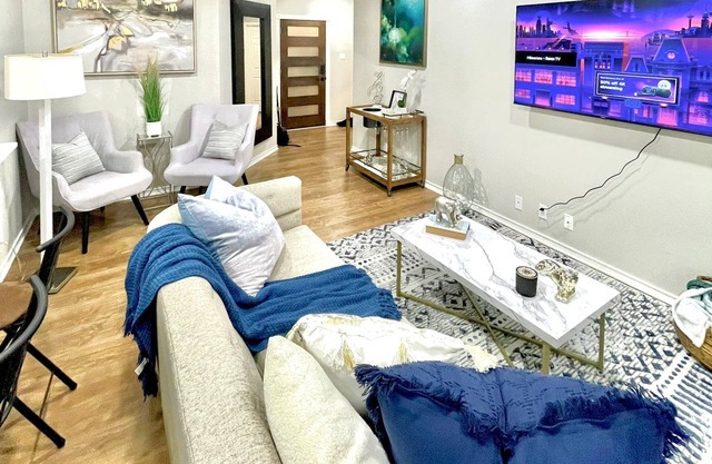 Cozy Home in South Austin with a Grill - 15 min from Downtown