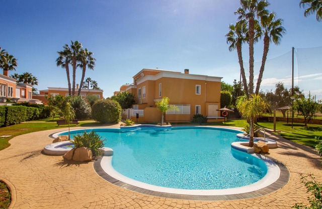 Cozy, homely vacation home in the north of Alicante.