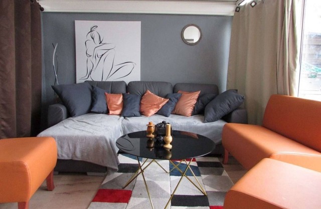 Cozy house in Erdeven, near beach, enclosed garden, pets allowed, private parking