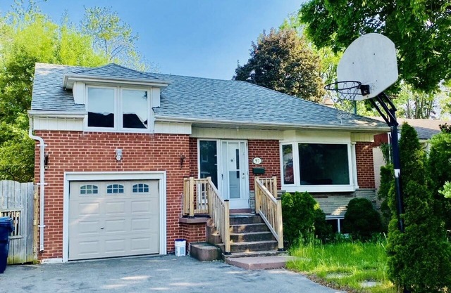 Cozy house located in Toronto North York central business district. n