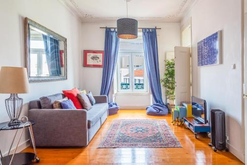 Cozy Lisbon Stay - 2 Min Walk from Av Liberdade