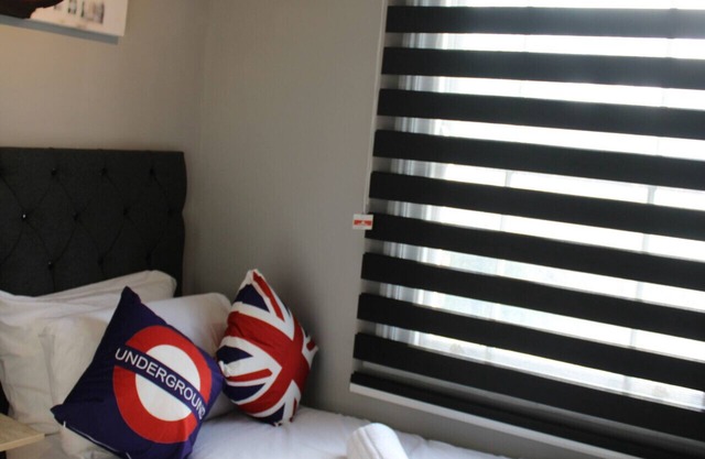 Cozy London Budget Studio w/Private Bathroom - Prime Value