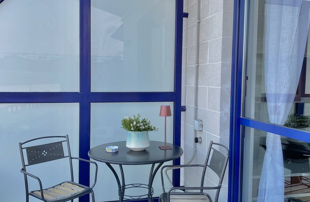 Cozy newly renovated apartment in elegant condominium