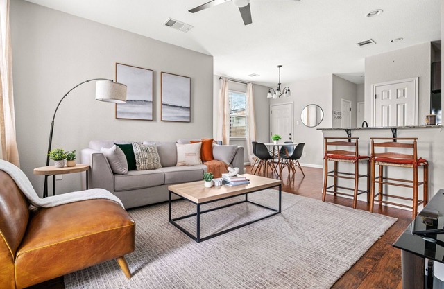 Cozy North Austin Retreat with Parks & Pickleball Courts! Near Domain!nn