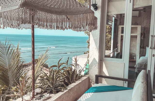 Cozy place with Impossible beach view to escape the hectic city! Pet Friendly!